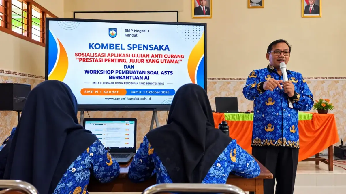 SOSIALISASI APLIKASI UJIAN ANTI CURANG “PRESTASI PENTING, JUJUR YANG UTAMA” DAN WORKSHOP PEMBUATAN SOAL ASTS BERBANTUAN AI